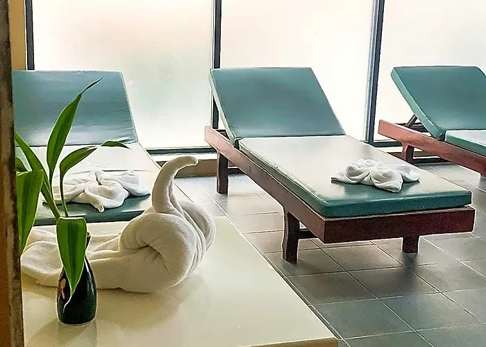 酒店 Angkor Sivutha 4*